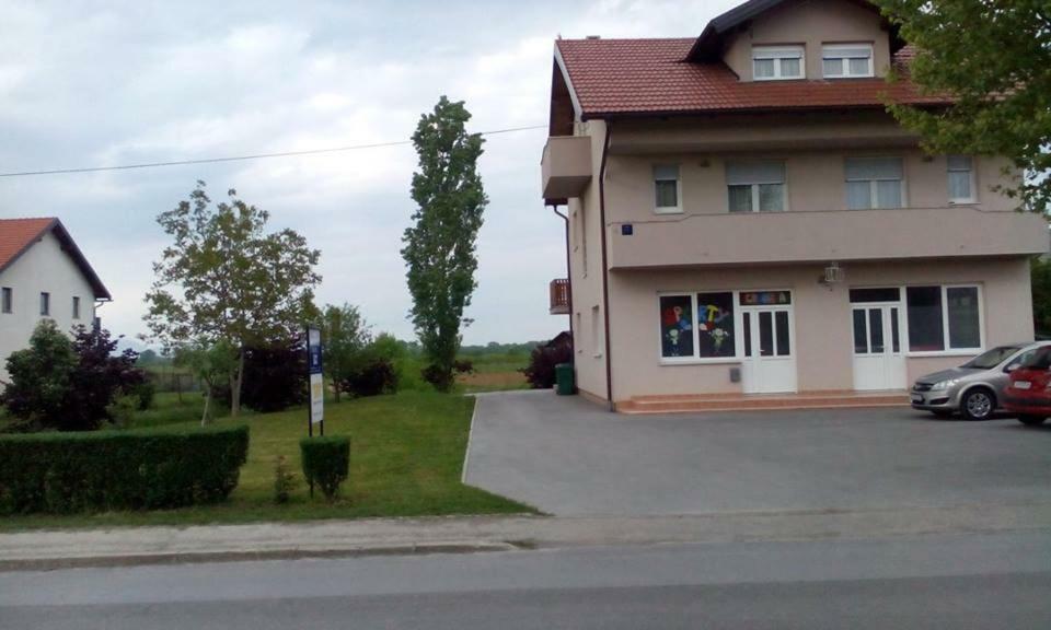 Kuc Kuc Apartmani Karlovac Luaran gambar